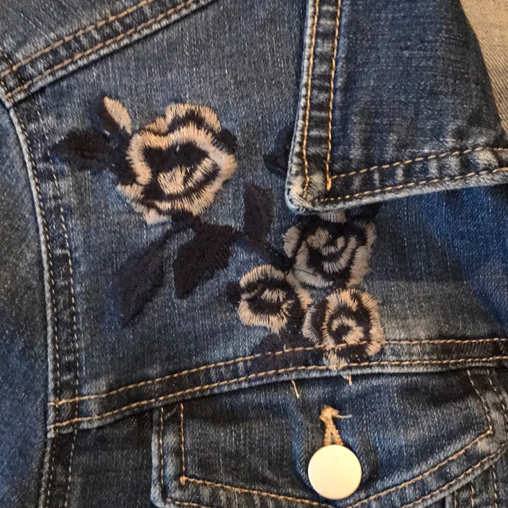Embroidered Jean jacket - Picture 2 of 7